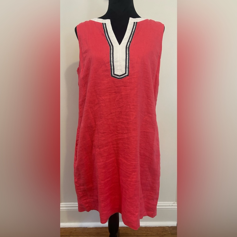 Tommy Bahama Pink Shift Dress with VNeck, Size Medium
